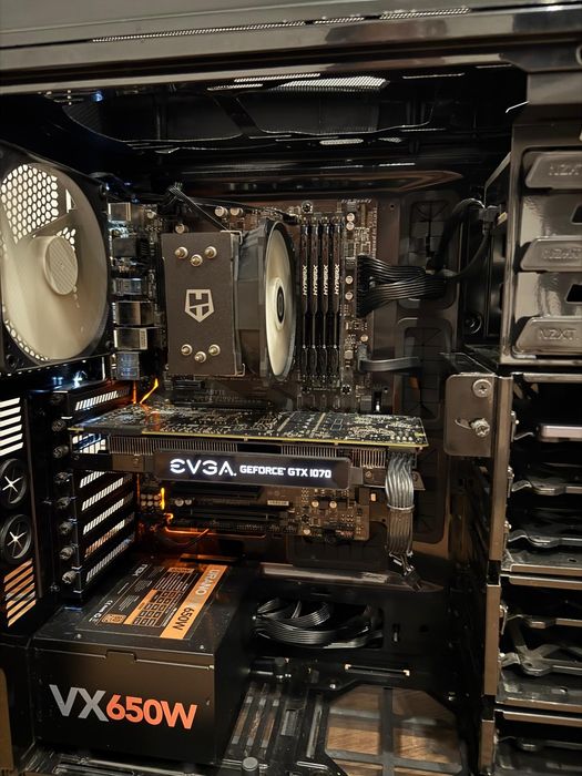 PC gamer i7 7700/GTX 1070 8GB/ 16GBRAM/SSD