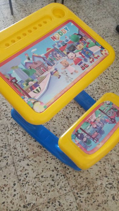 Mesa de actividades para crianca64284038104450122