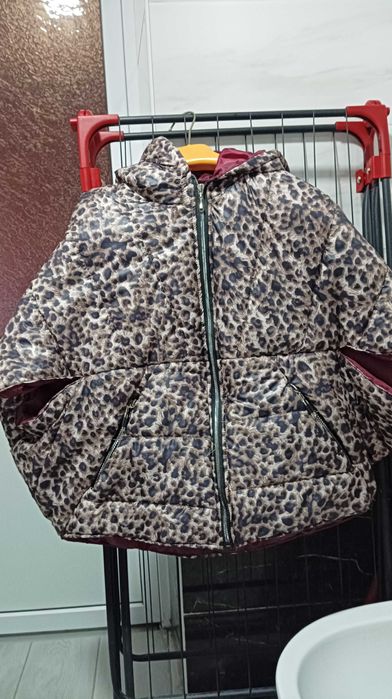 Куртка- жилетка жіноча з напіврукавом,.Розмір s- m.