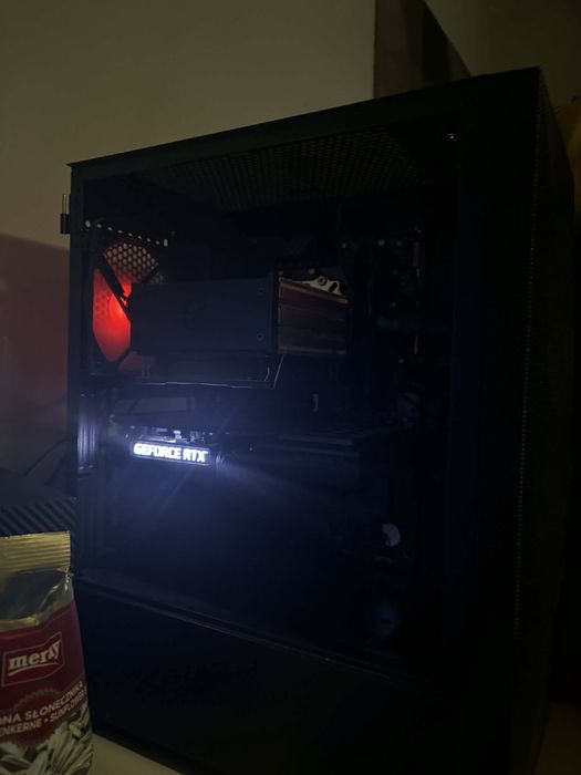 Komputer AMD Ryzen 5 9600X