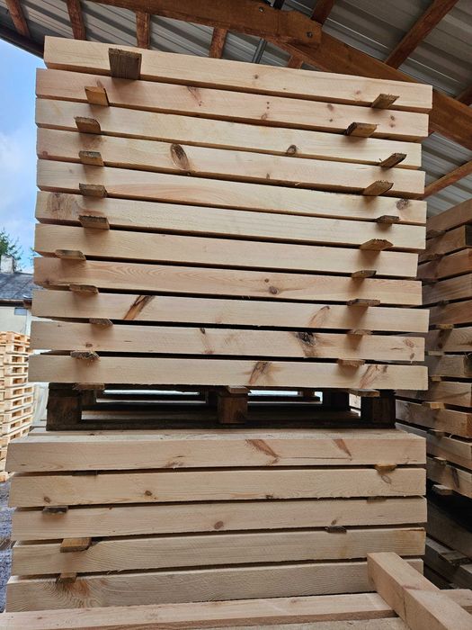 Deski i kantówki / elementy palet