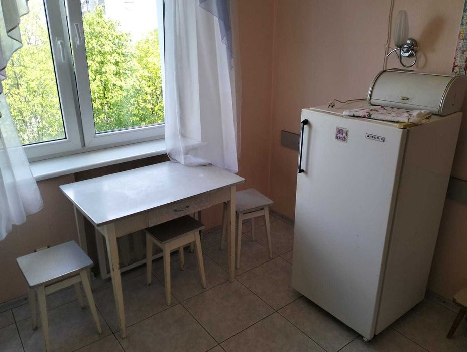 Оренда 2х кімнатна квартира вул Двірцева