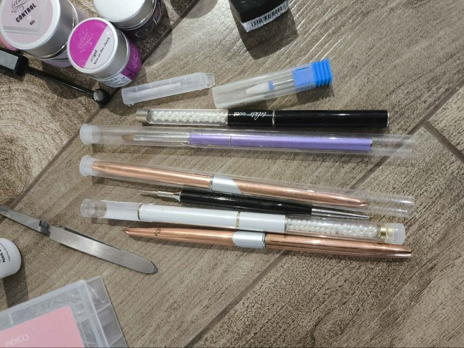 Sprzedam zestaw do manicure