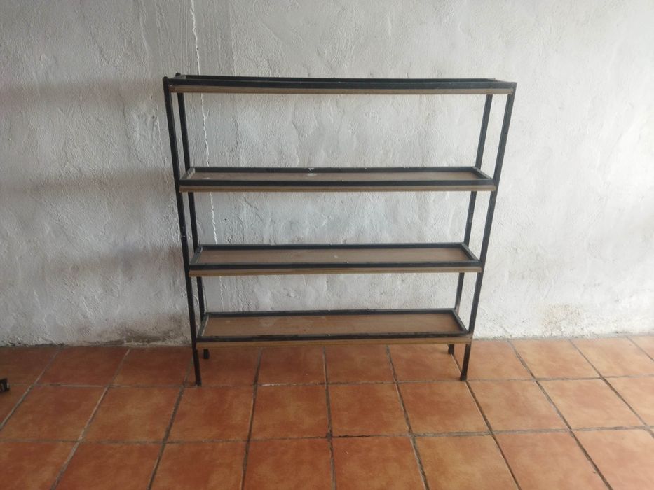 Mesa de trabalho, bancada em ferro/inox mais estante reforçada também
