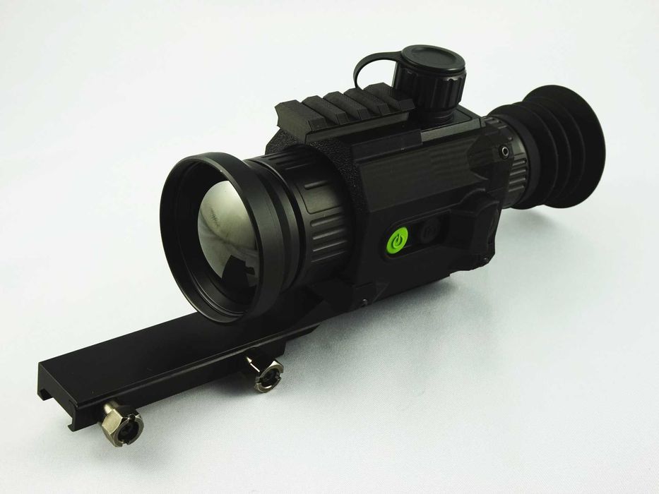 Obudowa z RIS - celownik termowizyjny Chiron Pixfra C450 / C650