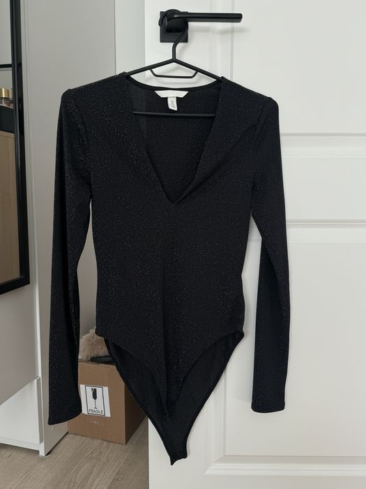 Cekinowe Body z długim rękawem czarne kobiece sexy HM rozmiar S