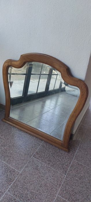 Vendo espelho mogno