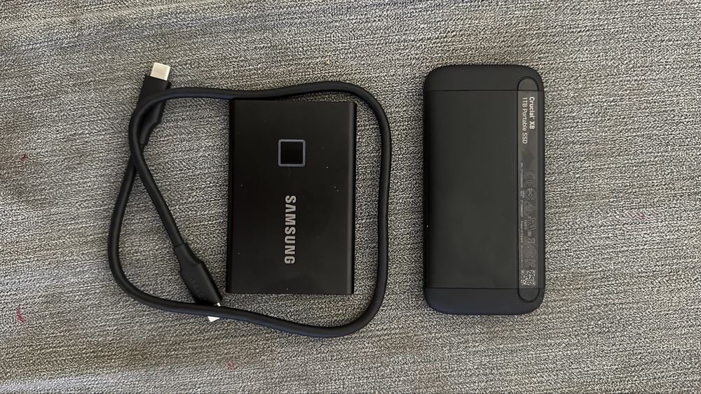 Зовнішній SSD 1TB Samsung T7 та Crucial X8 USB-C  1TB