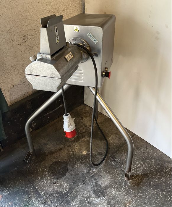 Napęd spomasz NMK110 Maszyna do cięcia flaków flaczarka