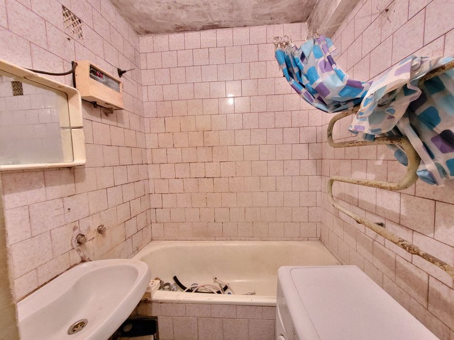 2к."ЧЕШКА", 5/9ц, 54м2, житл.стан! не кутова!, сонячна! 52500уо!