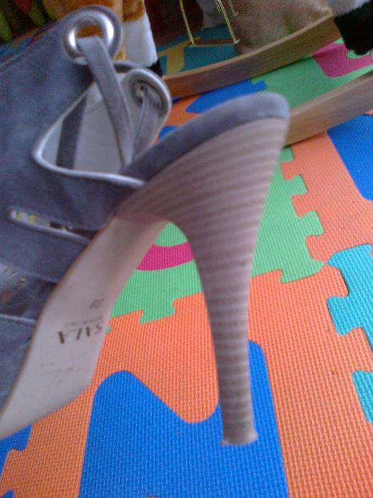 Sandały Szare wiązane na platformie