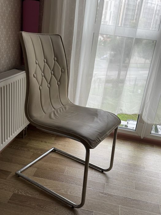 Продам стулья кухоные