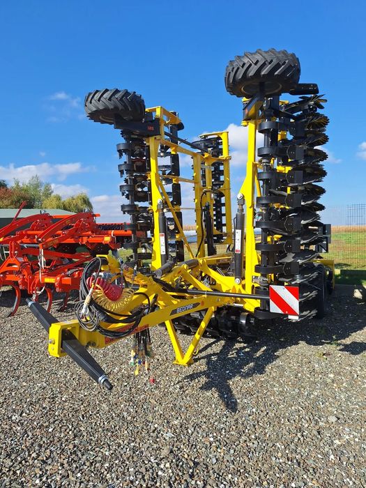 BEDNAR Brona talerzowa SWIFTERDISC XO8000F  BEDNAR Brona talerzowa SWIFTERDISC XO8000F