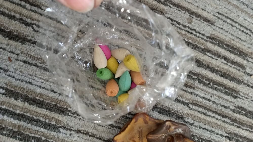 Kominek zapachowy z kadzidłami wodospad