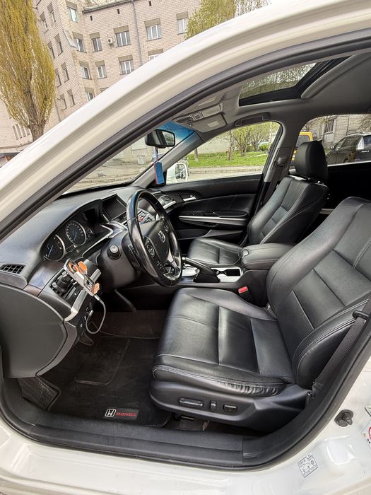 Продам Honda  Crosstour