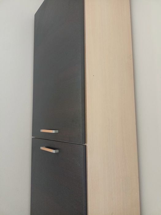 Zestaw mebli, szafa, komody.