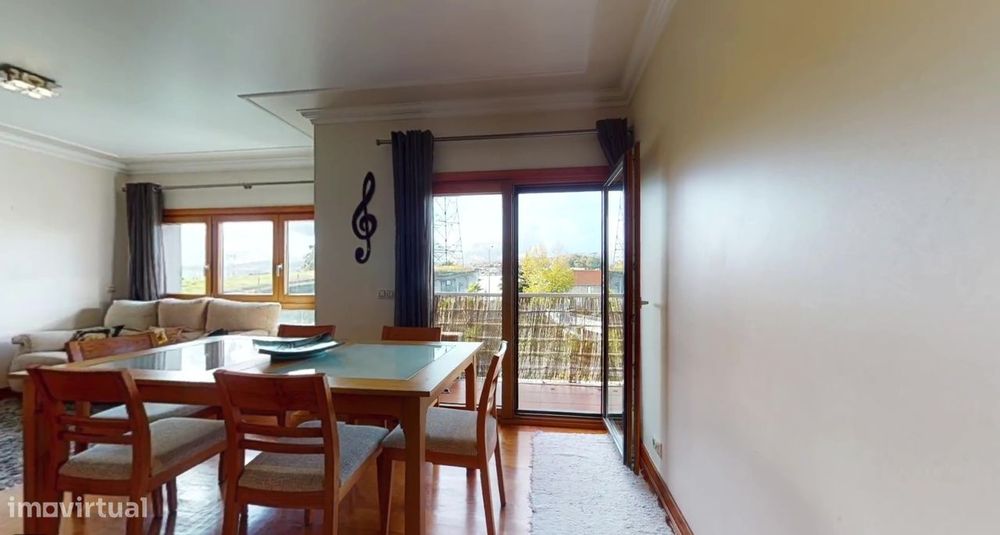 T2 com varanda nas Colinas do Cruzeiro, Odivelas