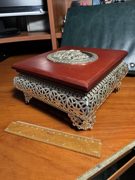 Шкатулка очень красивая!