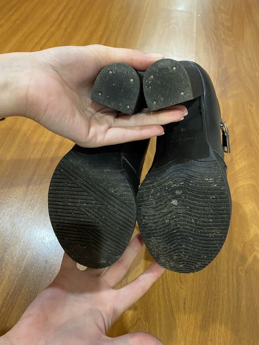 Шкіряні чоботи 37 розмір