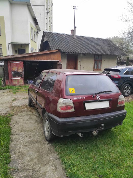 Volkswagen Golf 3 бензин 1,4