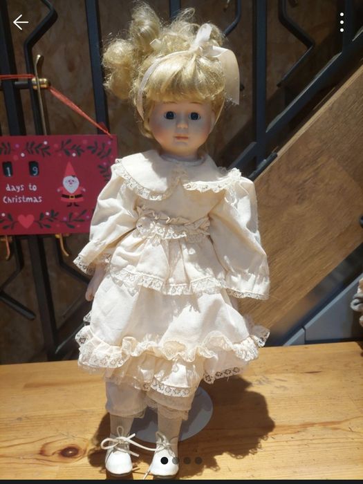 2 Bonecas de Porcelana