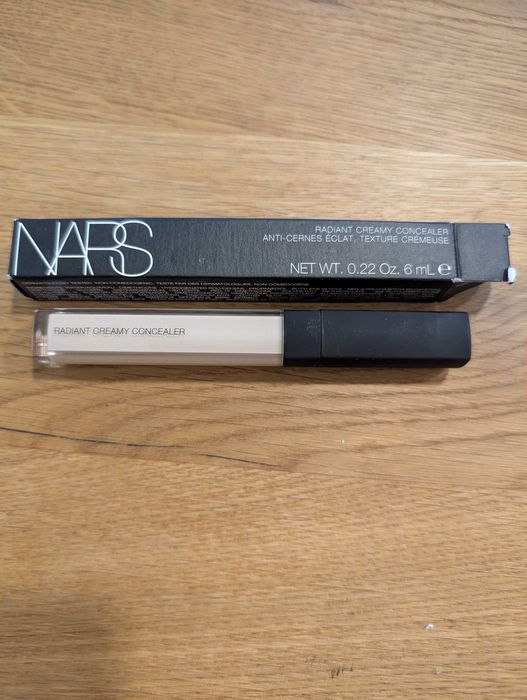 Korektor cieni pod oczami - NARS Radiant Creamy Conc, Light1 Chantilly