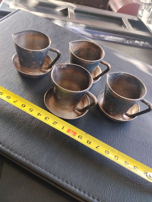Platerowane srebrem mini filiżanki Retro warmet rytosztuka ?