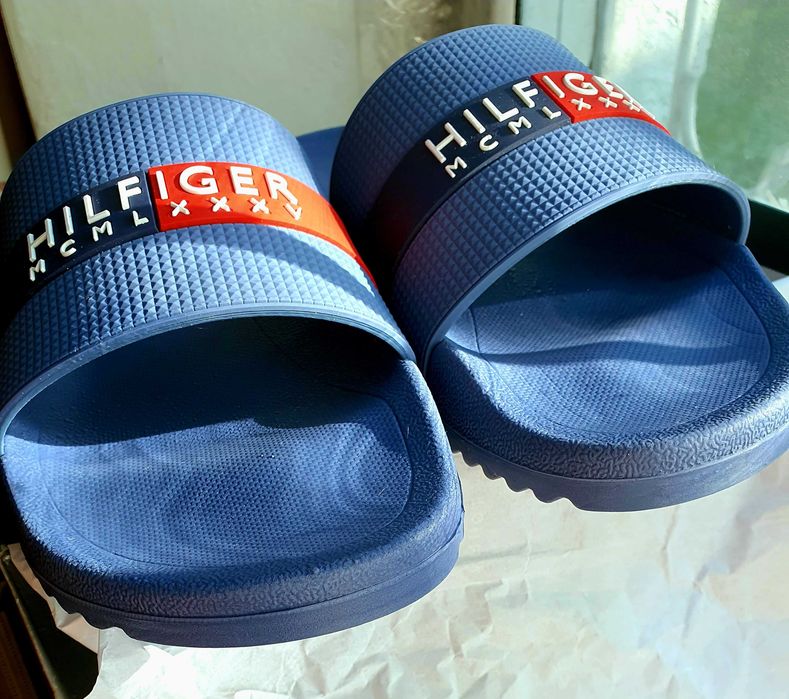 продам стильные новы шлёпанцы сандалии вьетнамки TH Tommy Hilfiger USA
