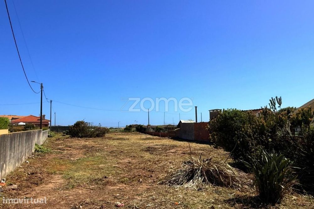 Terreno para construção junto à praia, Vila Chã
