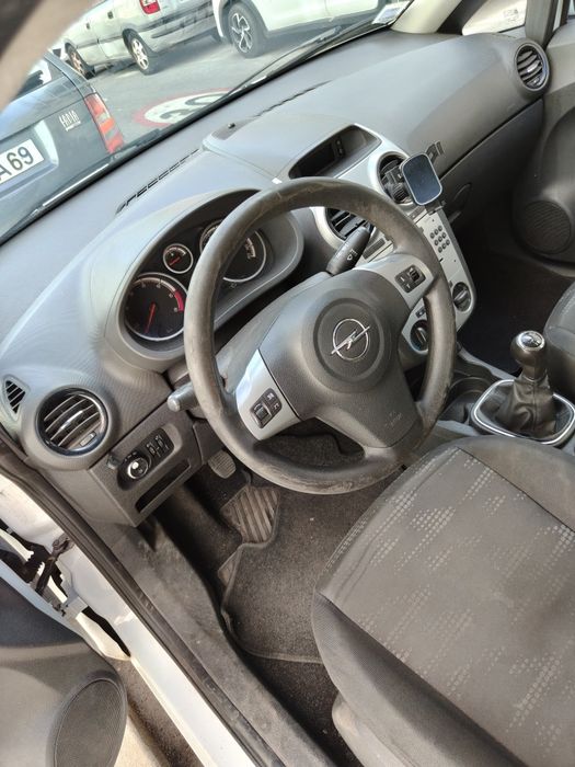 Opel Corsa 2012 1.3 CDTI (Diesel) – Muito Económico e Pronto a Circular!
