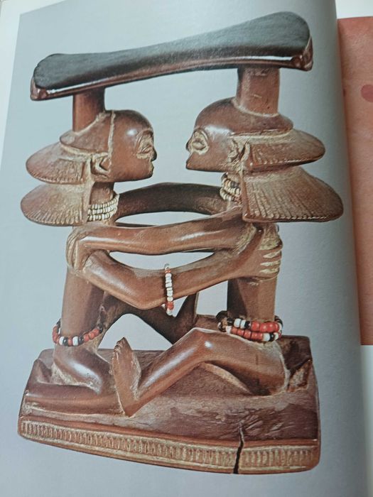 Livro   África - Geoffrey Parrinder