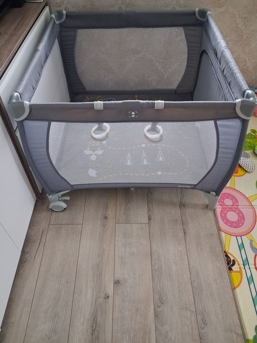 Продам дитячий манеж