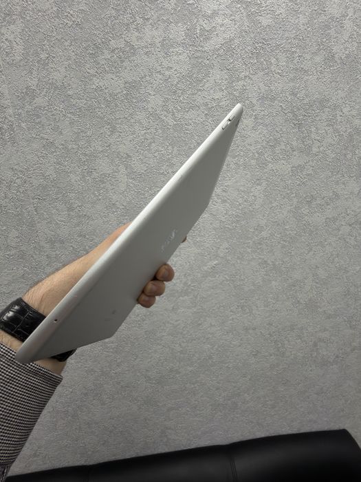 Планшет Apple iPad 7 128 GB Wifi+LTE Silver