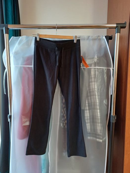 Czarne dresy Old Navy