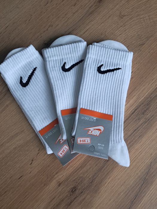 Шкарпетки Nike / 3 пари / білі / 41–44 / нові