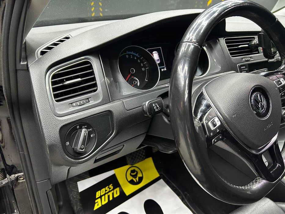 Volkswagen e-Golf 2016