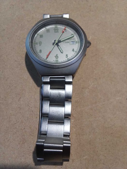 Relógio Aviagraphic  Lexon
