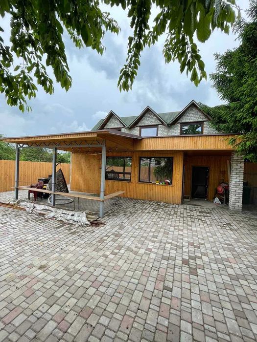 Продаётся шикарный 2х этажный дом в Центральном районе города!