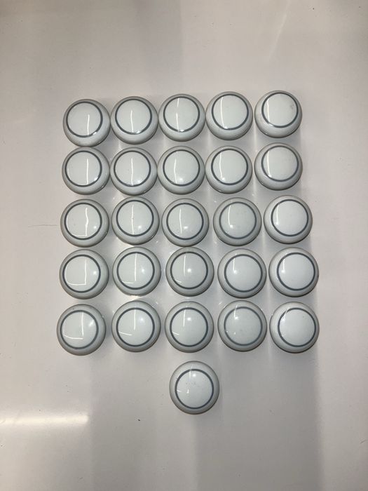 Puxadores de porcelana