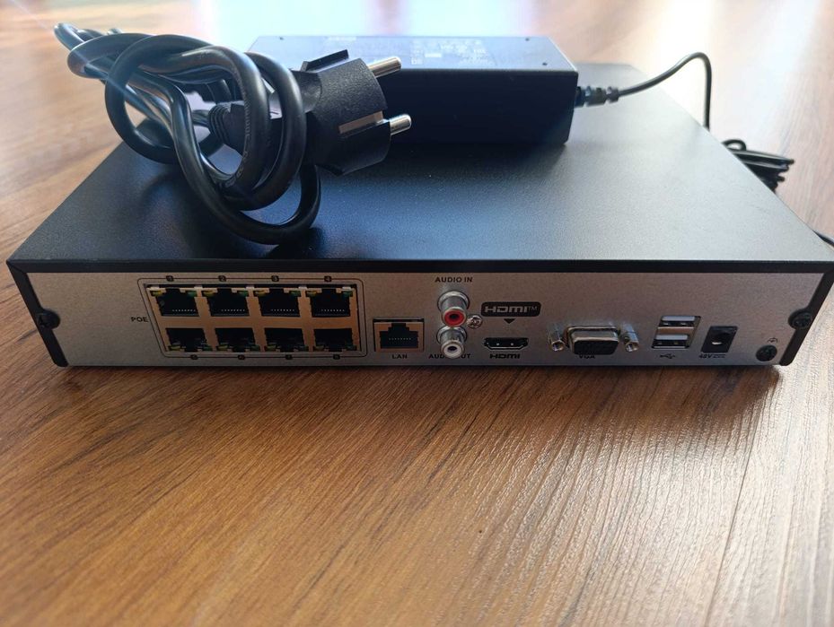 Rejestrator IP HiLook by Hikvision NVR-8CH-5MP / 8P PoE