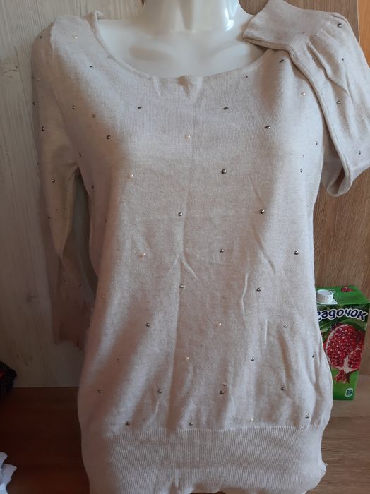 Гольфи, світера, кофти  жіночі