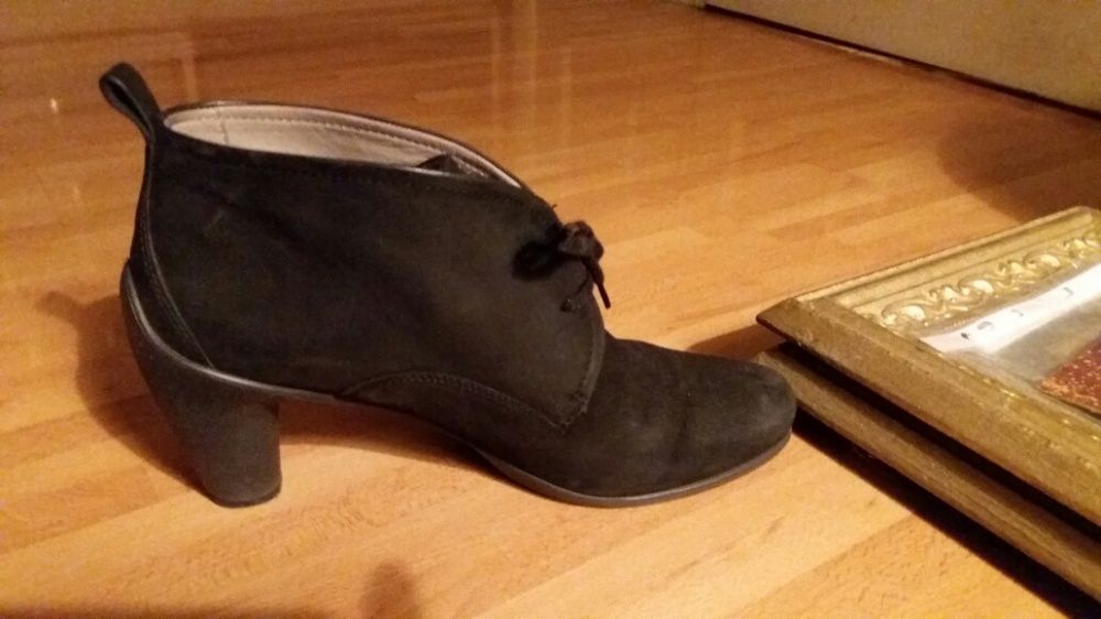 Продам ботинки ecco 41размер