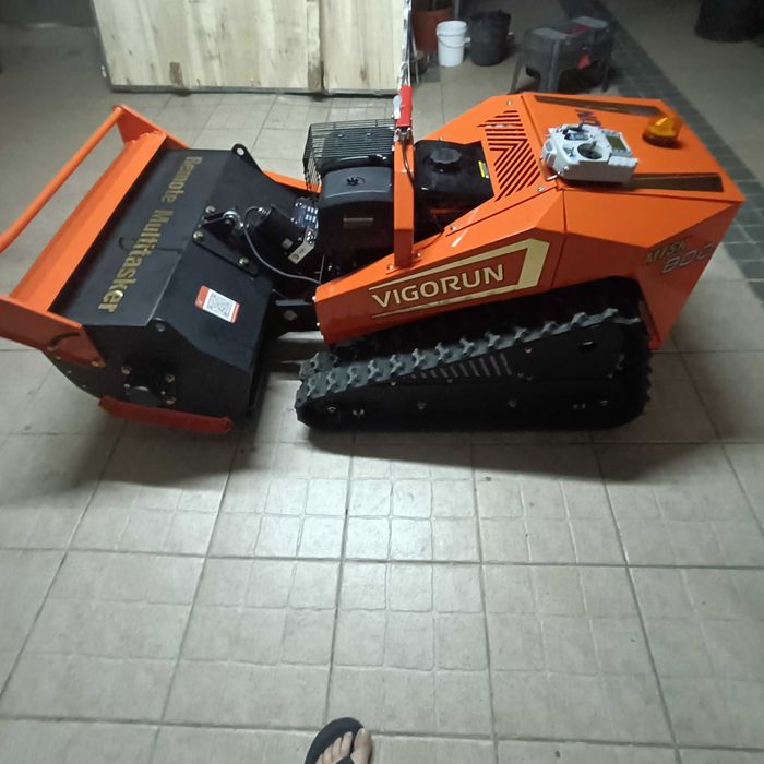 Robot destroçador de martelos e de facas