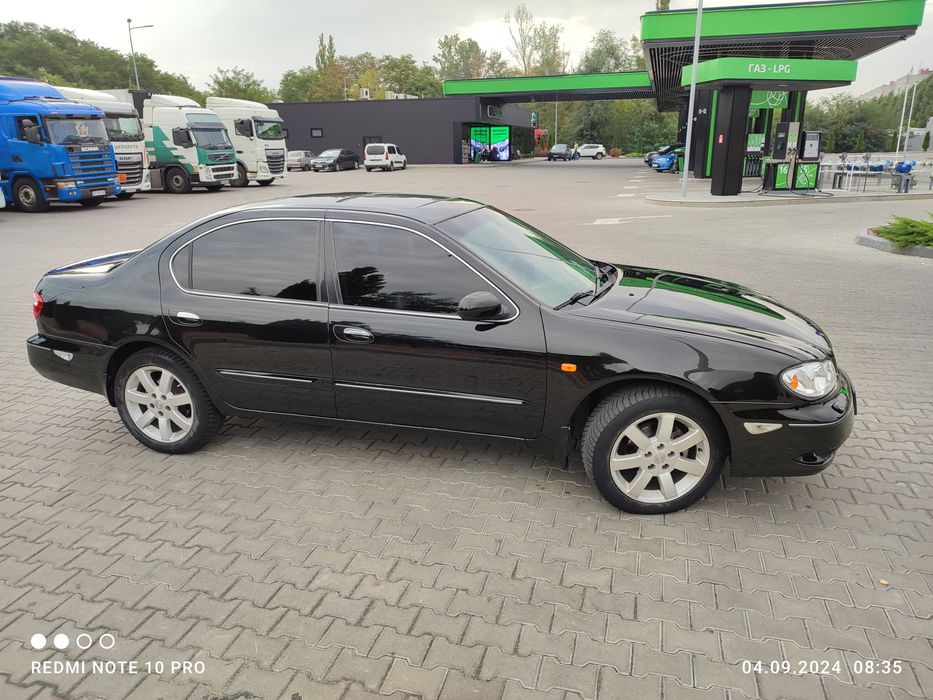 Nissan Maxima QX A 33