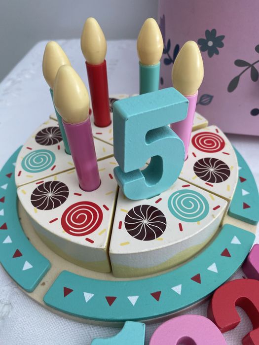 Conjunto de cha e bolo de aniversario