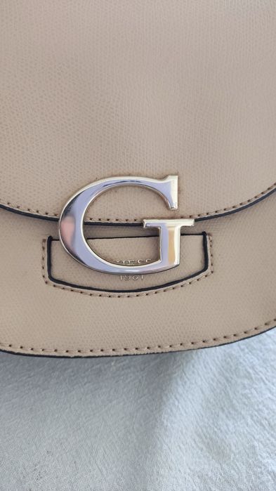 Mala Guess como nova