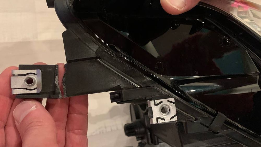 Фара Фольксваген Тігуан