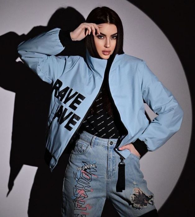 Жіноча демісезонна куртка з утеплювачем