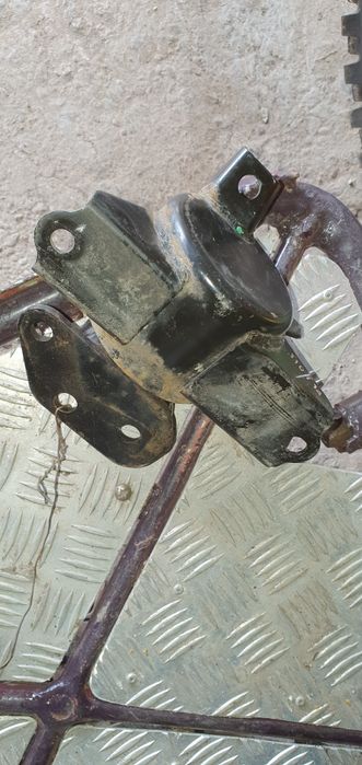 Подушка двигателя на Hyundai i20