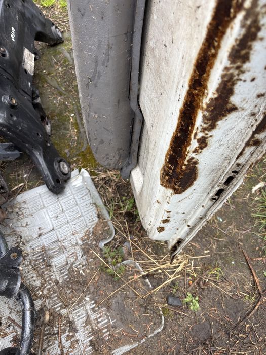 ford transit  drzwi fotele resory koła frelgi